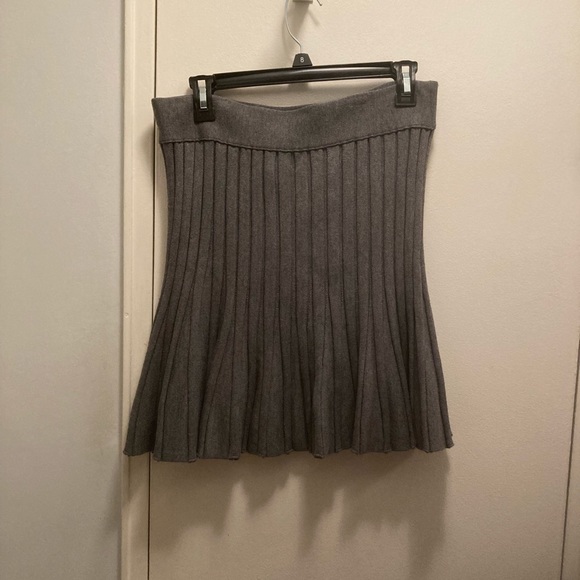 Balenciaga Dresses & Skirts - Balenciaga Grey Pleated Skirt Size 40
